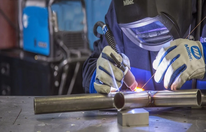 آشنایی با لوله‌های گالوانیزه و اهمیت جوشکاری در آن